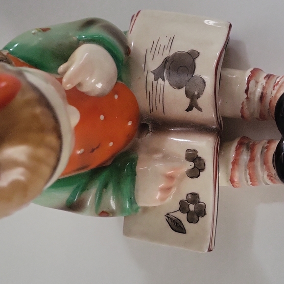 Goldcastle figurine multicolor girl reading a book made in Japan - Picture 5 of 15